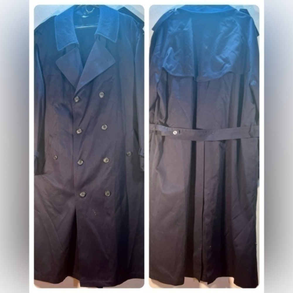 BLACK TRENCH COAT LIKE NEW IN GREAT CONDITION